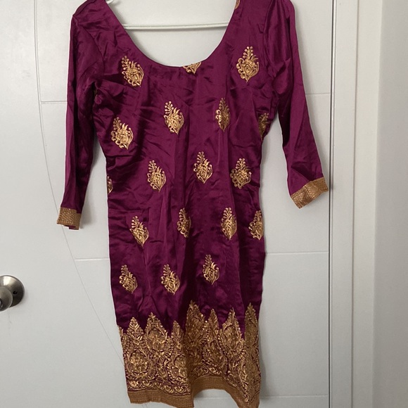 Purple Silky Suit with Gold Print - Picture 2 of 4